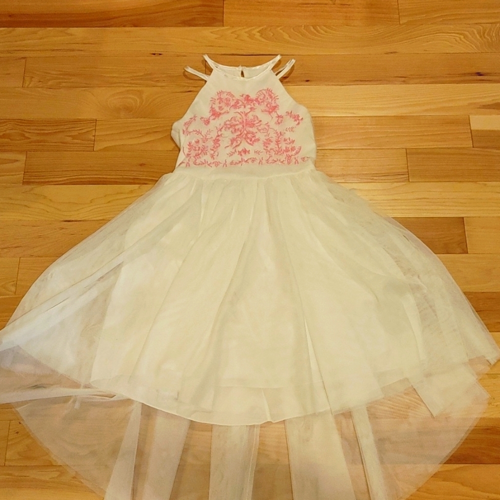 Speechless girls size 12 white w/ pink detail and trane